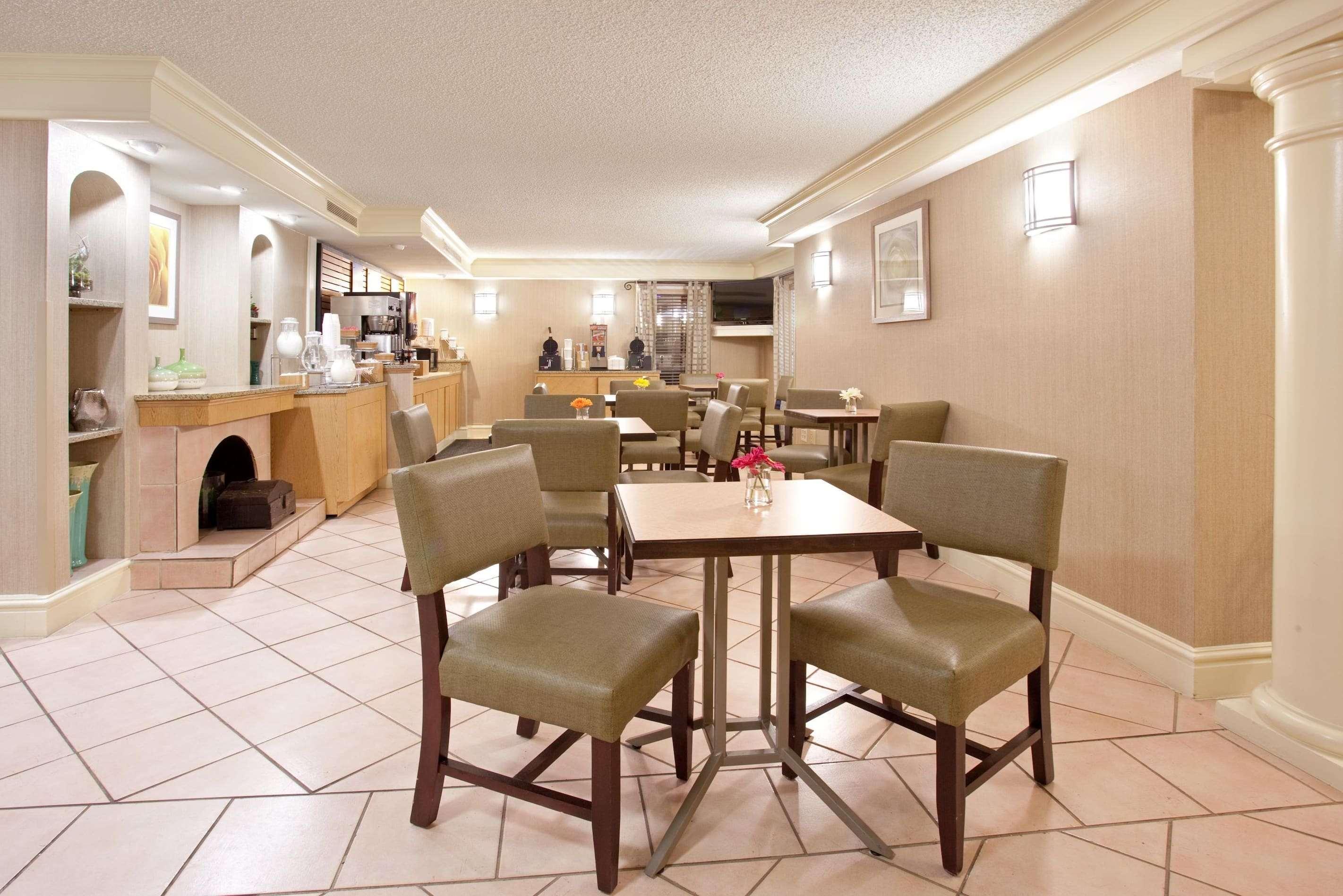 La Quinta Inn By Wyndham Denver Central Екстер'єр фото
