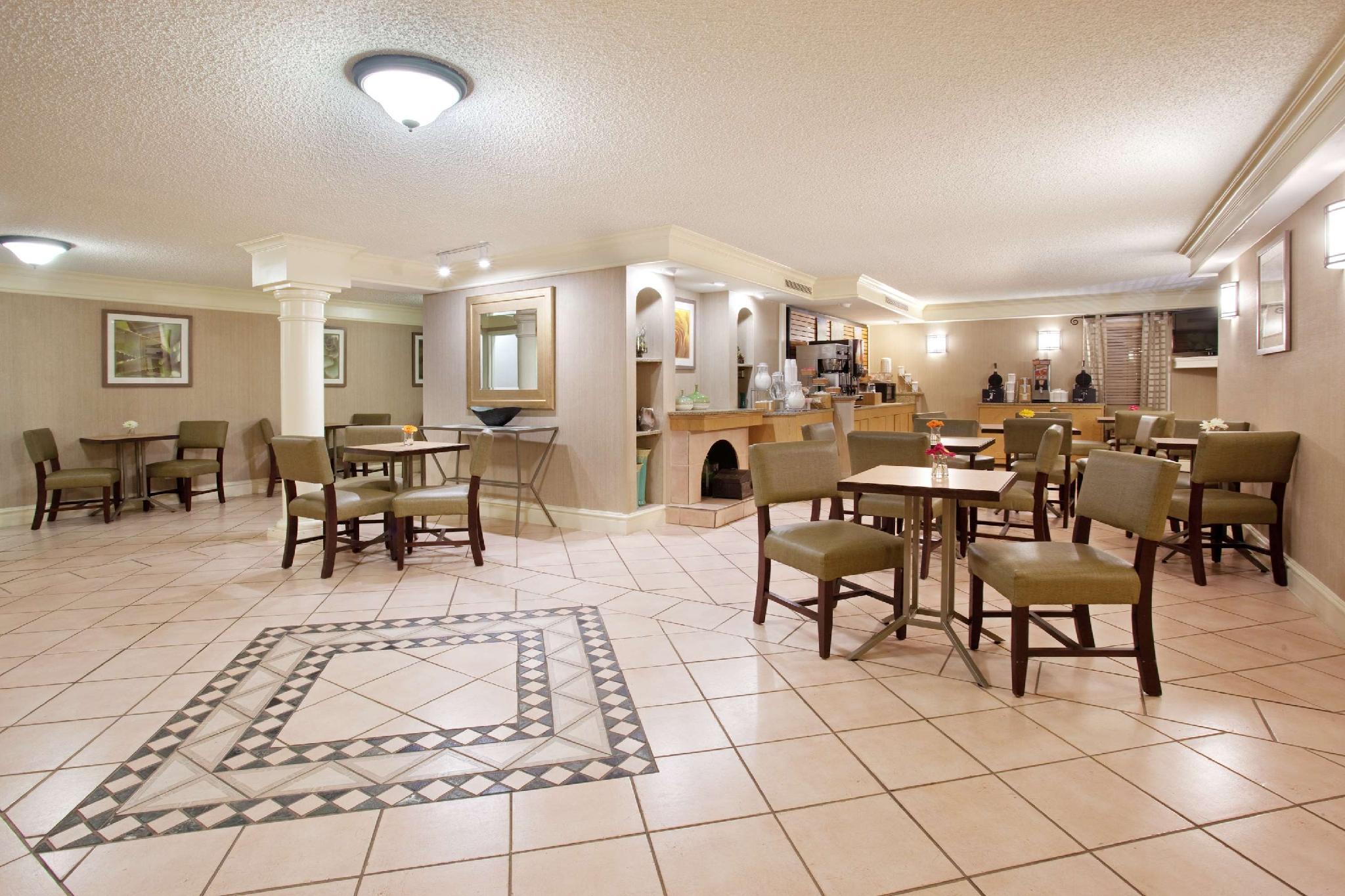 La Quinta Inn By Wyndham Denver Central Екстер'єр фото