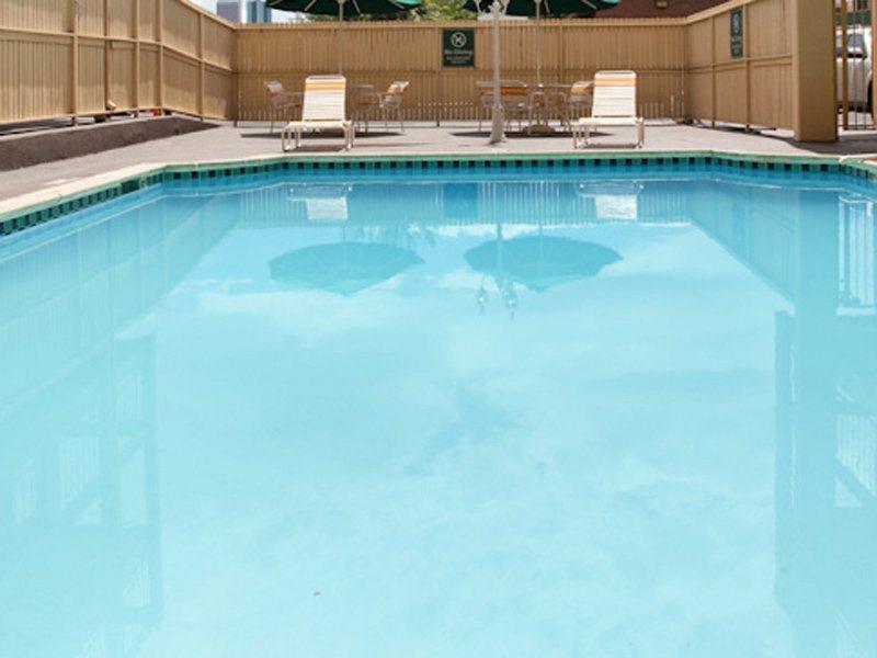 La Quinta Inn By Wyndham Denver Central Зручності фото